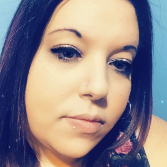 Meet your Posher, Daniela - Picture 1 of 1